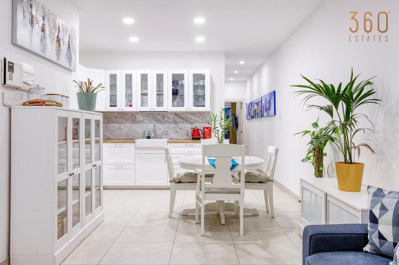 Appartement A Lovely 2br Maisonette With Private Terrace & Bbq By 360 Estates San Ġiljan