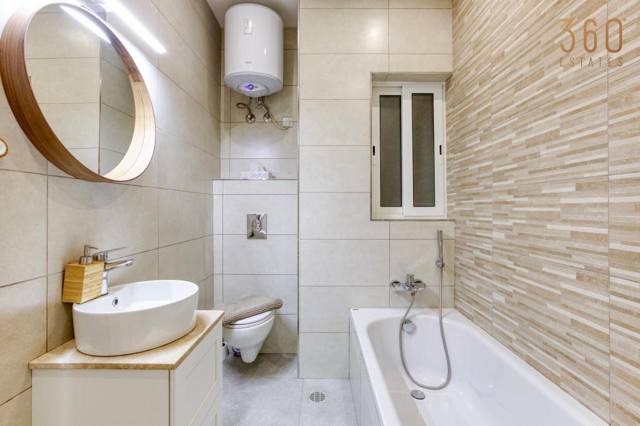 Apartment A Lovely 2br Maisonette With Private Terrace & Bbq By 360 Estates *
